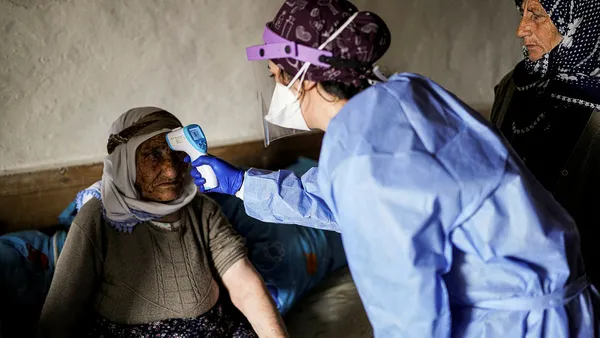 Koronavirüsten Türkiye için rahatlatan haber: Bu sonbahar ve kış rahat geçecek! Kasım ve Aralık ayına dikkat...