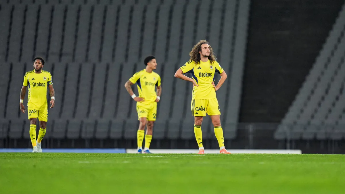 Fenerbahçe’de gece yarısı operasyonu! Yönetim acil toplandı: Tedesco gidiyor mu?