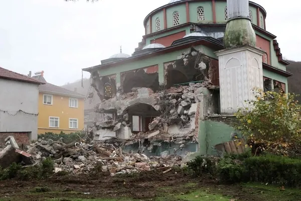 Son dakika: Çevre, Şehircilik ve İklim Değişikliği Bakanı Murat Kurum'dan Düzce depremiyle ilgili açıklama: 181 yapı yıkılacak - 1