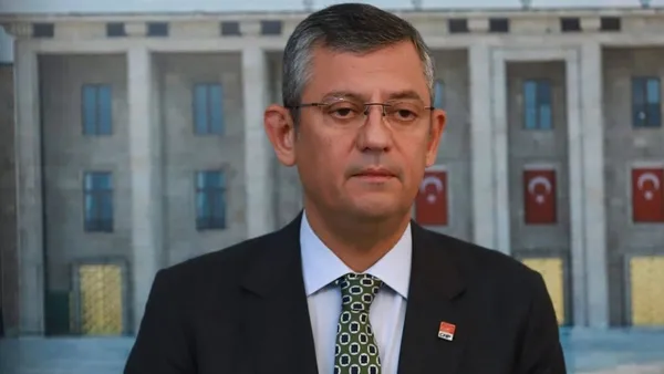 teroristlere-arka-cikan-ozgur-ozele-bakan-soyludan-tepki-chpde-bunun-hesabini-soracak-bir-vatansever-yok-mu-1668196996448.jpg Teröristlere arka çıkan Özgür Özel'e Bakan Soylu'dan tepki: CHP’de bunun hesabını soracak bir vatansever yok mu - 3