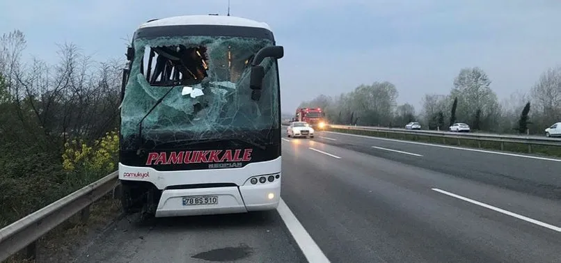 Sakarya Da Feci Kaza Cok Sayida Yarali Var