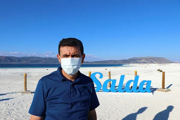 Salda Gölü'ndeki sarımtırak görüntüye ilişkin Vali Ali Arslantaş'tan flaş açıklama - 8