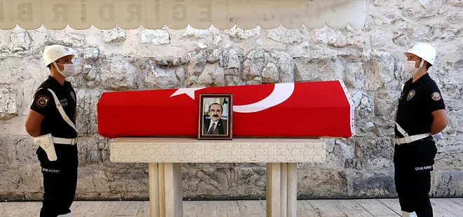 Son dakika: Sakarya eski Valisi Hüseyin Avni Coş Eğirdir'de toprağa verildi