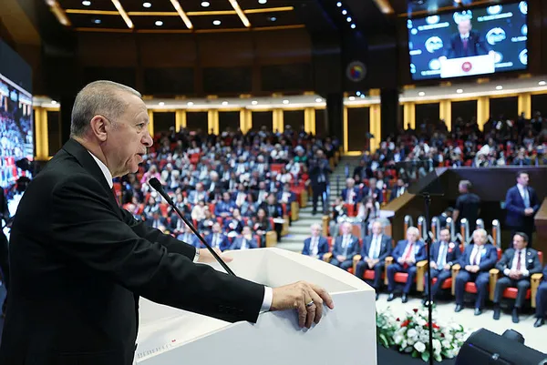 baskan-erdogan-firsatcilik-pesinde-kosanlara-kesinlikle-nefes-aldirmayacagiz-1697026901142.jpg Başkan Erdoğan: Fırsatçılık peşinde koşanlara kesinlikle nefes aldırmayacağız - 7