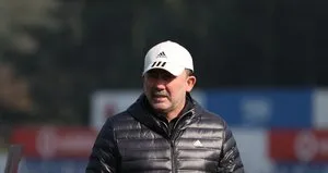 Sergen Yalçın takıma neşteri vuruyor