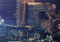 Şırnak'ta TIR yangını! Şoför son anda kurtuldu