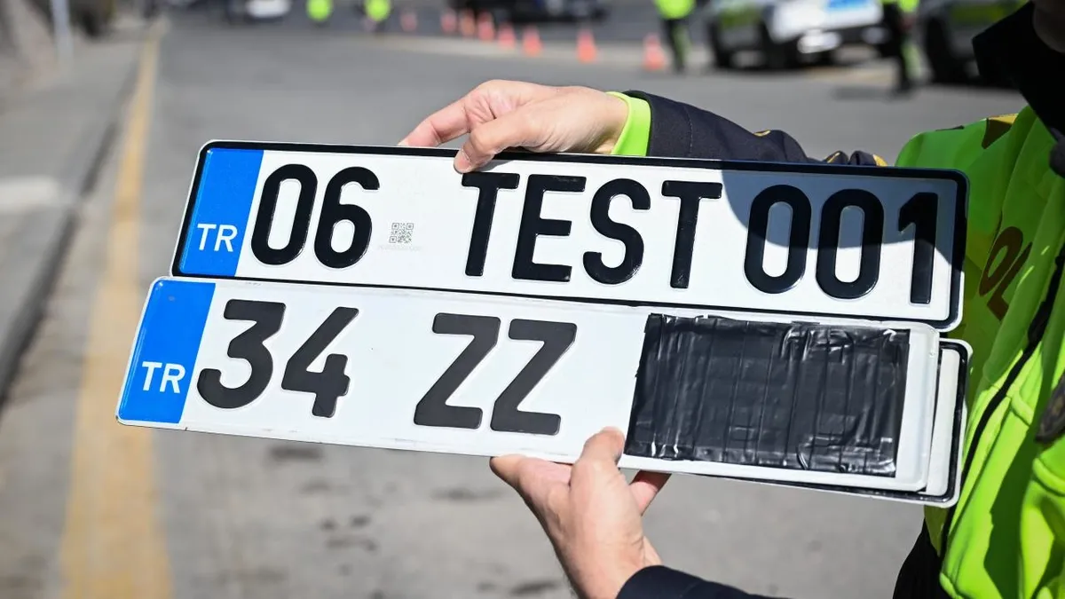 Trafikte yeni dönem: APP plaka denetimleri başlıyor, kurala uymayana 140 bin TL ceza