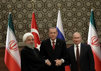 "Tahran'daki üçlü koalisyon ABD nüfuzunun gerilemesinin başlangıcı olacak"