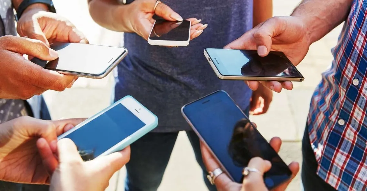 Cebimizdeki casus ’akıllı telefon’!