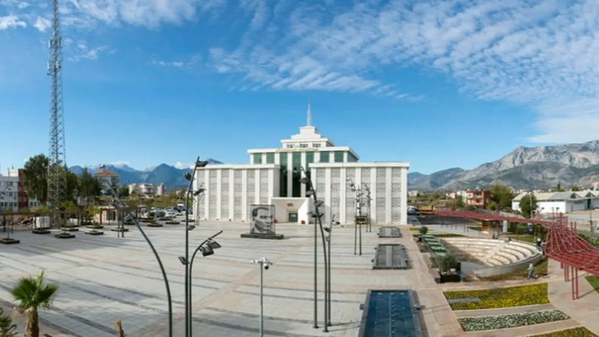 CHP'li Döşemealtı Belediyesi'nden 70 milyon TL'lik borç! Mahkemeden haciz kararı