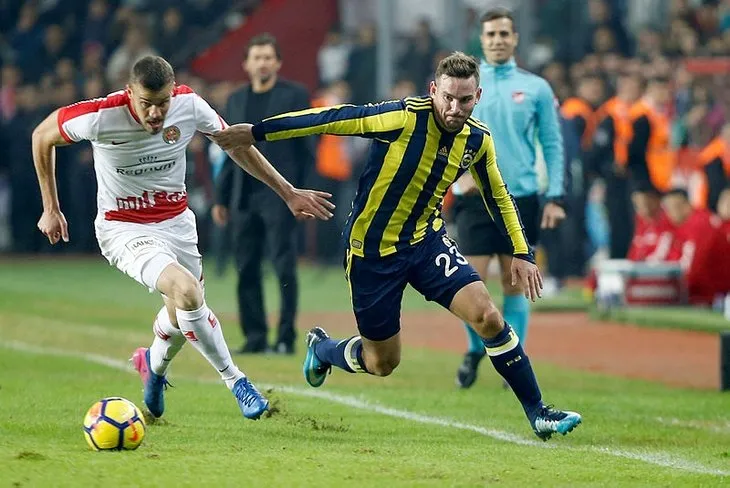 Fenerbahçe’nin yıldızı hakkında sert sözler