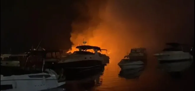 Son dakika | Kadıköy'de korku dolu anlar! 6 tekne cayır cayır yandı