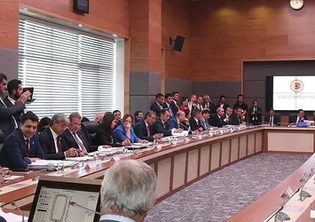 Yüksek yargı düzenlemesi komisyonda kabul edildi