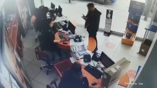 1651831973220.jpg Kargo teslimat kodunu paylaştı olanlar oldu! 100 bin liralık bilgisayarı böyle çalındı - 3