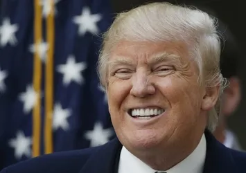 Trump, Müslümanları fişlemeyi önerdi!