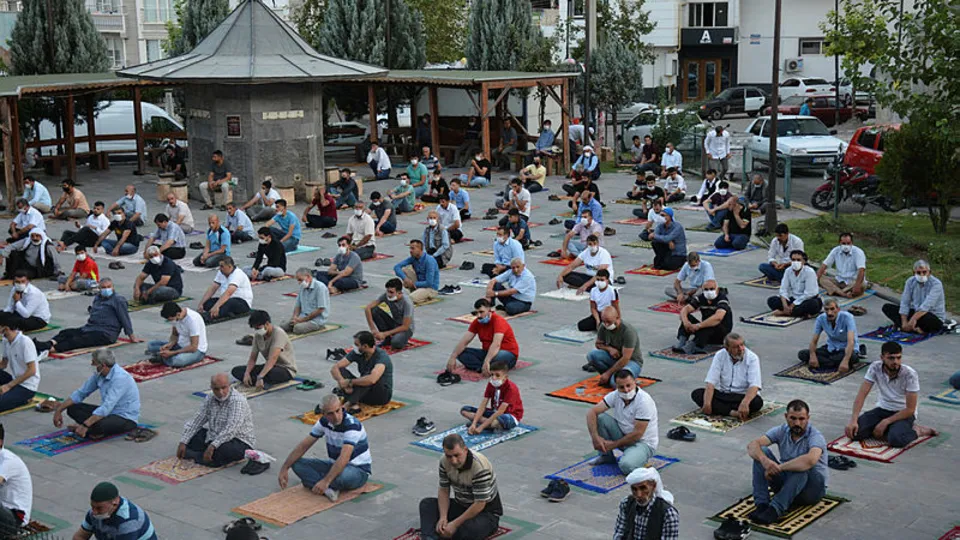 Kurban Bayramı namazı saatleri: 20 Temmuz bayram namazı saat kaçta kılınacak? Diyanet il il bayram namazı vakitleri...