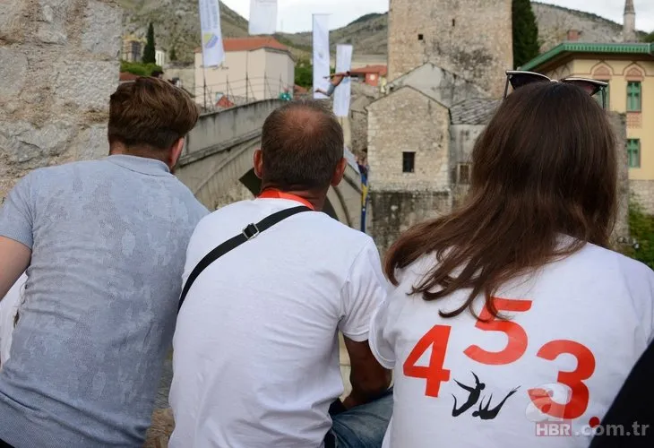 Bosna Hersek’teki Mostar Köprüsü’nde nefes kesen anlar!