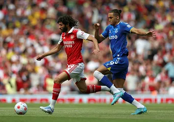 Mohamed Elneny'den kötü haber! Sözleşme yeniledi
