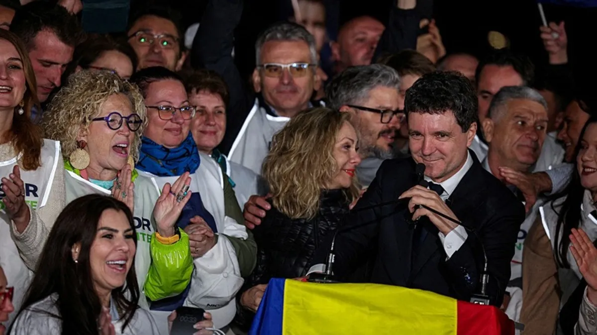 Romanya'da yeni cumhurbaşkanı bağımsız aday Nicuşor Dan oldu