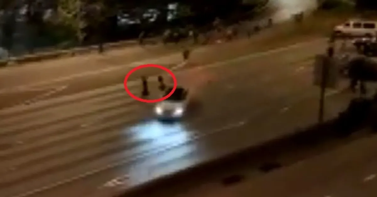 Son dakika: Alkollü sürücü dehşet saçtı! Kadınların üzerine sürdü: 1 kişi hayatını kaybetti |Video