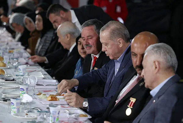 Başkan Erdoğan’dan Kahramanmaraş’taki iftar programında önemli açıklamalar: Terörü yenip oyunları bozacağız