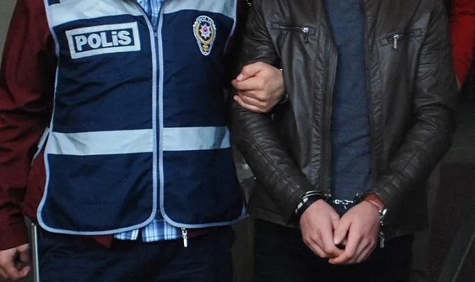 kades-hayat-kurtardi-kayseride-bir-kadina-tufek-dogrultan-kisi-yakalandi-1717108817534.jpg KADES hayat kurtardı: Kayseri'de bir kadına tüfek doğrultan kişi yakalandı - 1