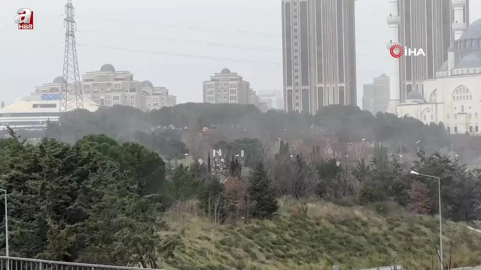 Ataşehir’de kar yağışı başladı