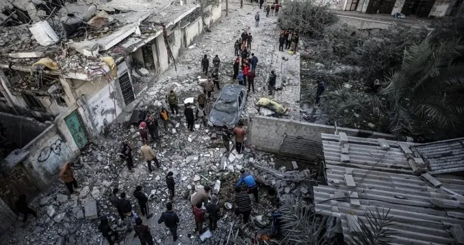 Katil ordusundan Refah’a kanlı saldırı! Çok sayıda ölü ve yaralı var