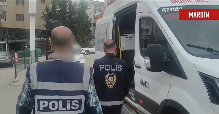 Bakan Yerlikaya duyurdu! Bayram tatilinde 2 bin 101 düzensiz göçmen yakalandı