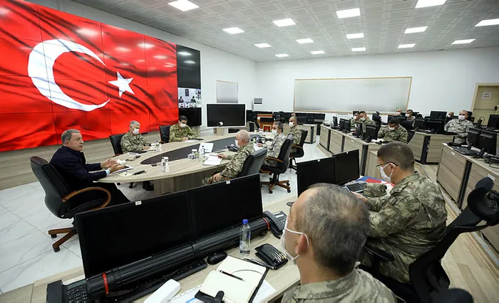 Son dakika: Bakan Akar'dan Yunan bakana 'çatışma' resti! Terhis ve celpler için de açıklama yaptı - 1