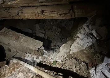 Mardin'de bina çöktü! 2 kişi ölümden döndü