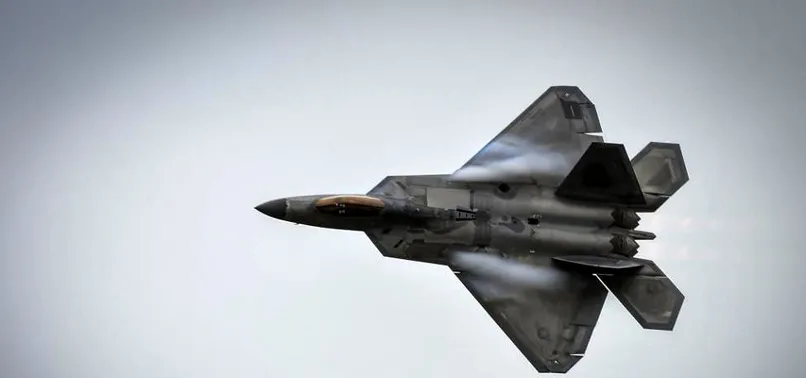 ABD, Katar'a F-22 Raptor uçağı konuşlandırdı