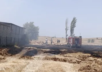 Konya'nın Hüyük ilçesinde saman balyası ve tarla yangını!