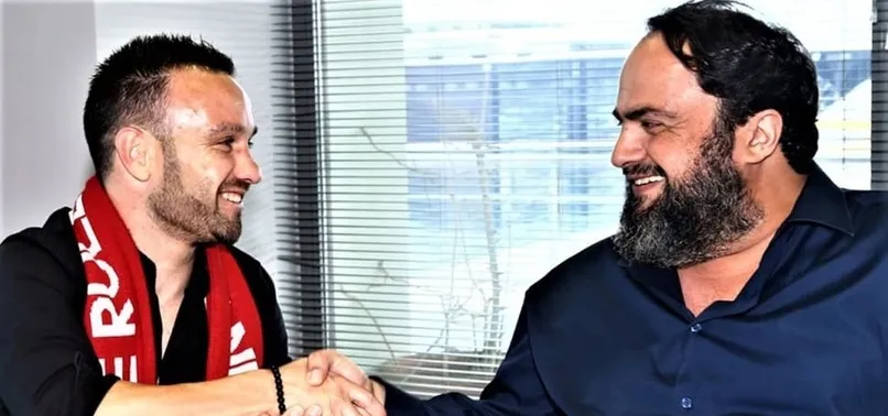 Olympiakos'un sahibi ve başkanı Evangelos Marinakis virüse yakalandığını açıkladı