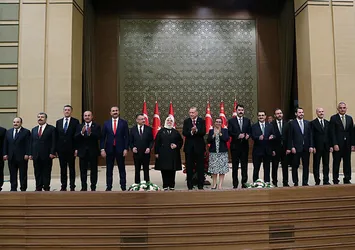 Başkan Erdoğan yeni kabineyi açıkladı