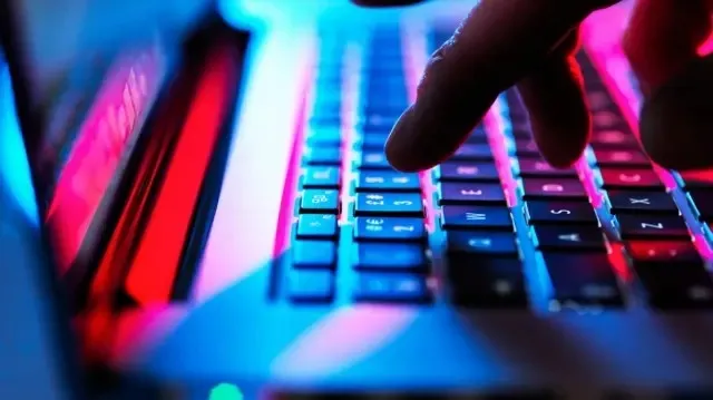 yasa-disi-bahis-operasyonu-3-sirket-ve-bir-futbol-kulubune-el-konuldu-1771307035857.jpeg Yasa dışı bahis operasyonu! Diyarbekirspor ile 3 şirkete el konuldu - 2