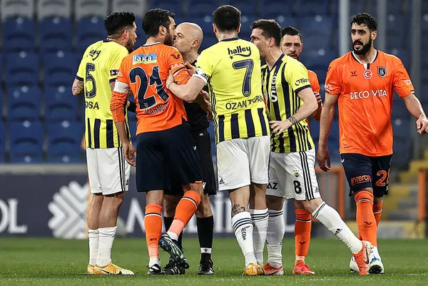 Fenerbahçe’nin zirve aşkı! Başakşehir 1-2 Fenerbahçe MAÇ SONUCU-ÖZET