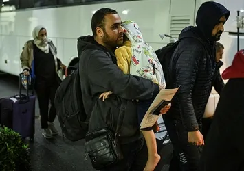 Gazze'den tahliye edilen Türk vatandaşları İstanbul'a geldi