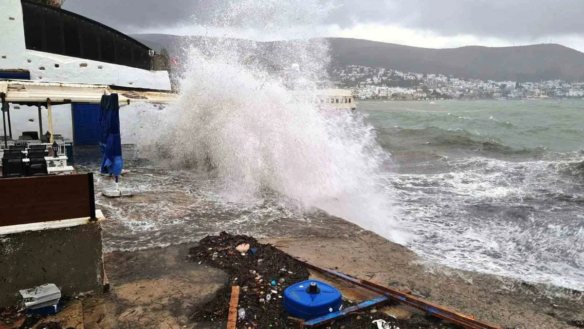 Bodrum-Kaş arasında fırtına uyarısı
