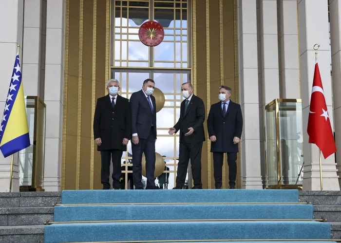 Son dakika: Bosna Hersek’ten Ankara’ya kritik ziyaret! Başkan Erdoğan resmi törenle karşıladı