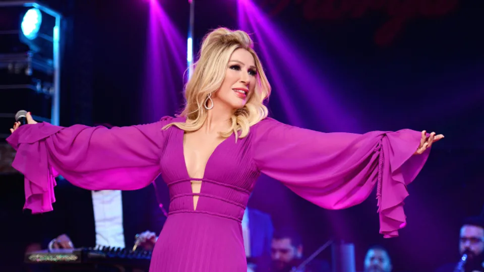 Seda Sayan'ın tektaşı olay oldu