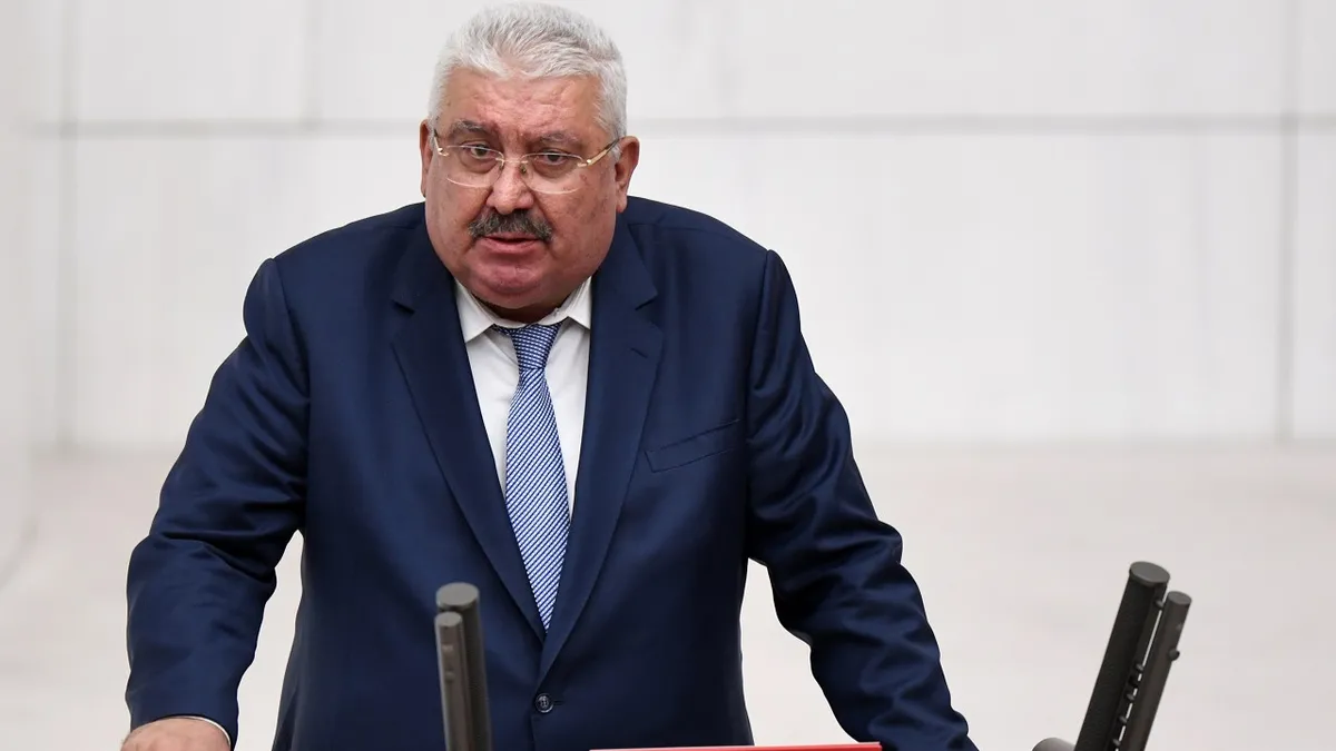 MHP'li Yalçın'dan Bahçeli'yi hedef alan Özgür Özel'e tepki! "Sahte yiğitliklere pabuç bırakmayız"