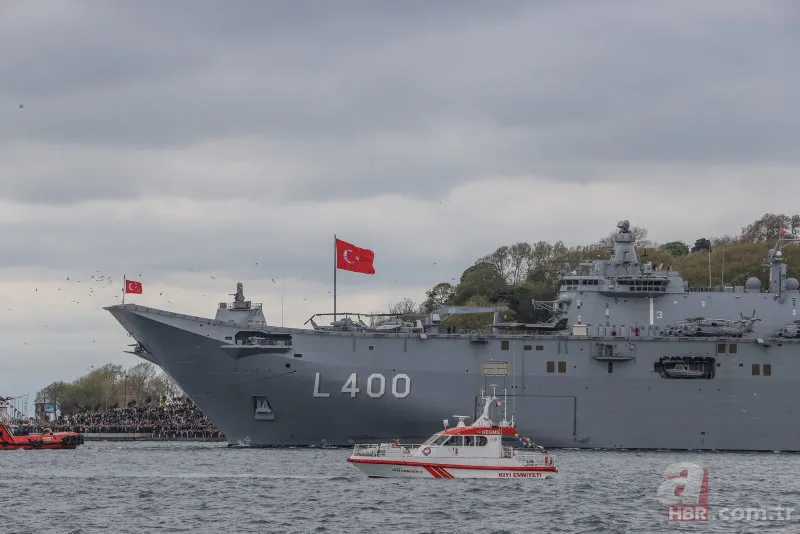 TCG Anadolu demir aldı! Başkan Erdoğan'ı selamladı! Boğaz'da tarihi anlar 5