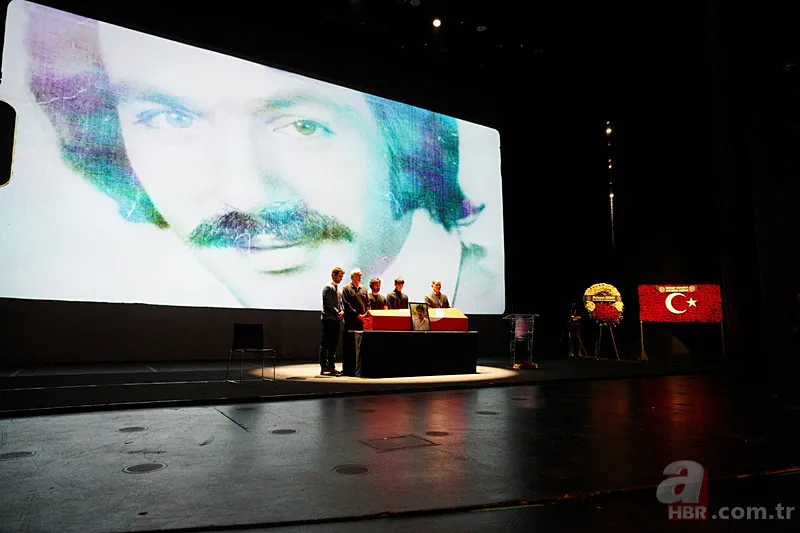 Ferdi Tayfur'a veda! Hayranları akın etti! Usta sanatçı son yolculuğuna uğurlandı 20