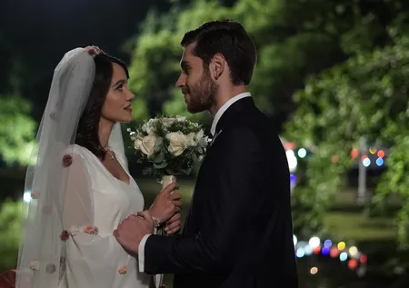 TRT1'in sevilen dizisinden izleyiciyi üzen haber! Balkan Ninnisi FİNALİ NE ZAMAN? Balkan Ninnisi neden bitiyor? Balkan Ninnisi konusu ne?