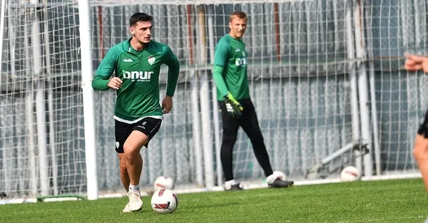 bursaspor-golcukspor-ztk-maci-canli-izle-10-ekim-2023-bursaspor-golcukspor-maci-hangi-kanalda-sifresiz-mi-1696951221311.jpg Bursaspor - Gölcükspor ZTK maçı canlı izle! 10 Ekim 2023 Bursaspor - Gölcükspor maçı hangi kanalda, şifresiz mi? - 1