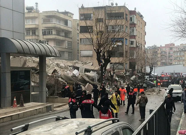 haliliye-belediye-baskani-mehmet-canpolat-a-haberde-arac-ve-telefon-uyarisi-1675665397915.jpg Haliliye Belediye Başkanı Mehmet Canpolat A Haber’de! Araç ve telefon uyarısı - 4