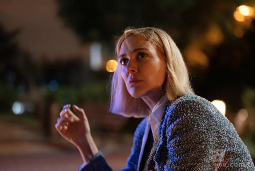 Bergüzar Korel’in yeni imajı sosyal medyayı salladı! Esra Erol’un kopyası... 8