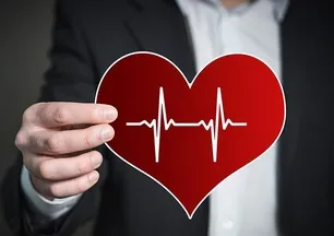 Sadece yorgunluk sanmayın! Ayaklarınızdaki bu değişim ne anlama geliyor?