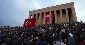 Anıtkabir’e ziyaretçi akını